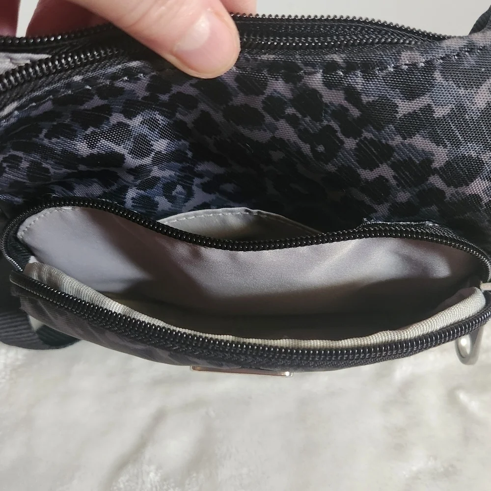 Baggallini Joey Black Gray Charcoal Cheetah Mini Crossbody Bag Purse